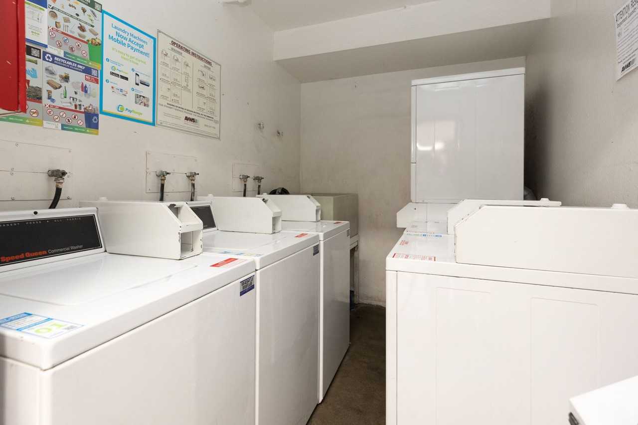 238 South Serrano Ave - Photo 4 of 7