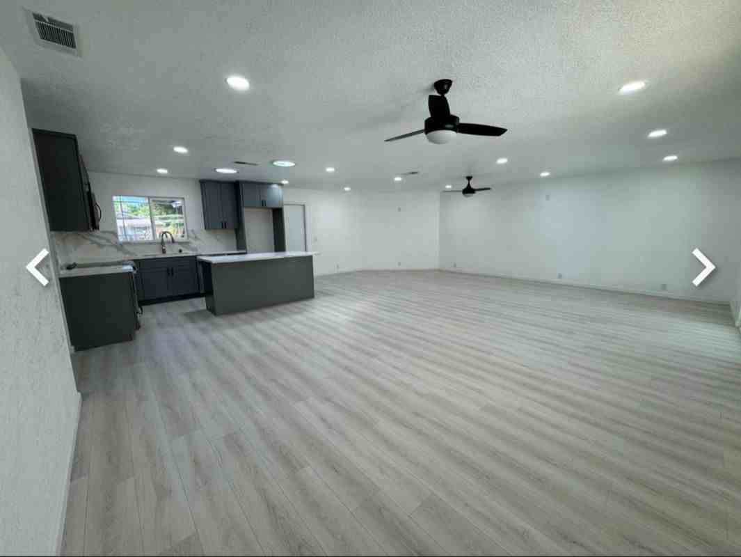 3210 Shamrock Ave - Photo 3 of 21