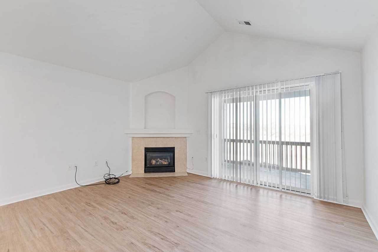 4655 Hahns Peak Dr #203 - Photo 5 of 24