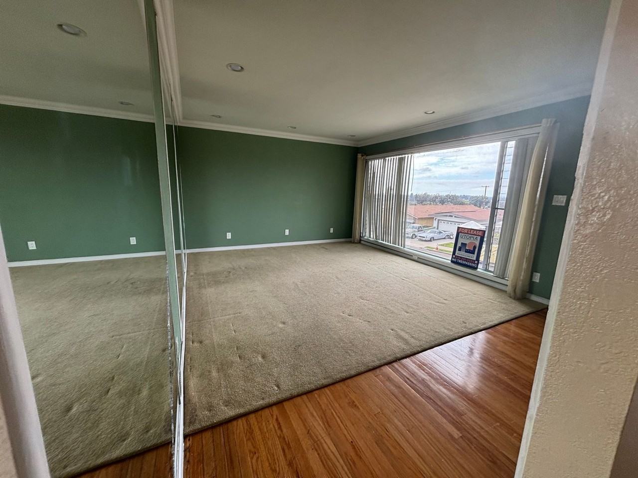 2625 55th St - Photo 3 of 17