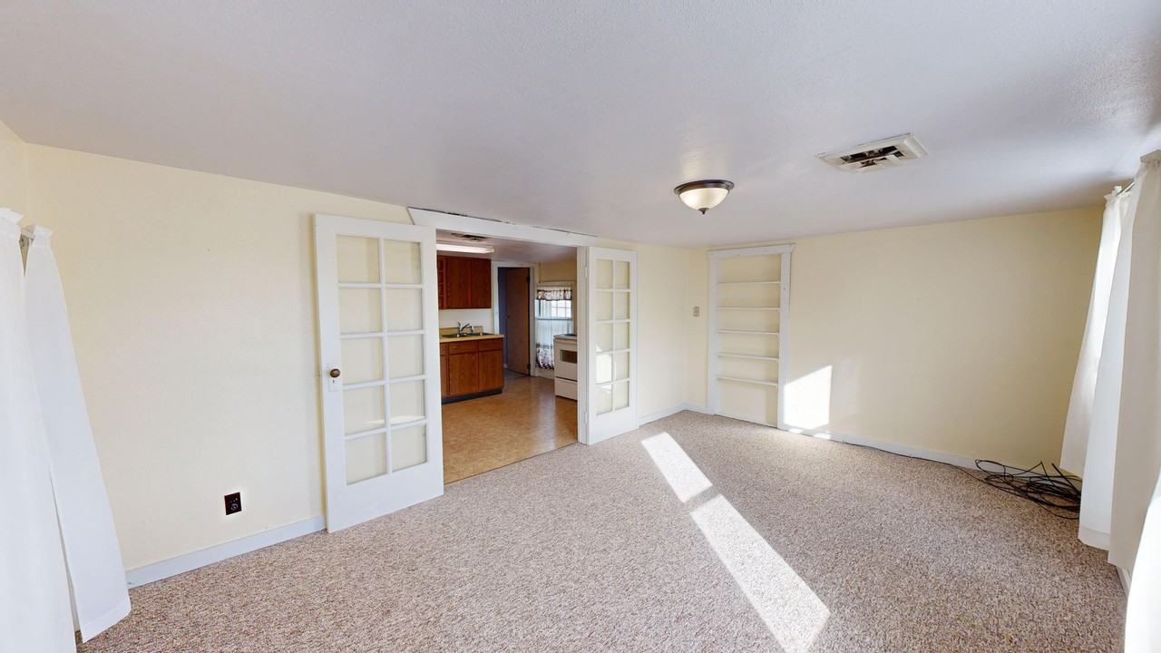 843 Water Ave - Photo 4 of 13