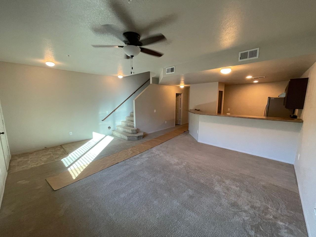 3737 W 22nd St Bldg 19 #B - Photo 4 of 19