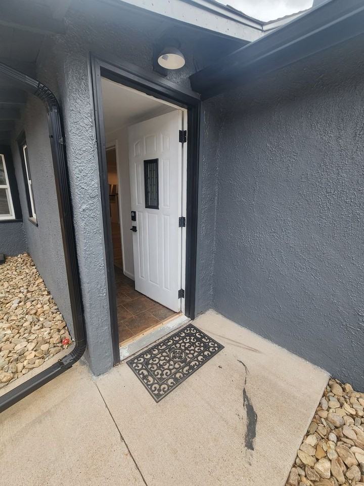 1942 Red Dale Dr - Photo 3 of 22