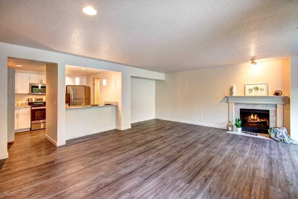 10290 Ne 12th St - Photo 3 of 20