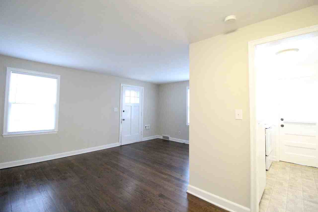 304 E 28th Ave - Photo 3 of 7