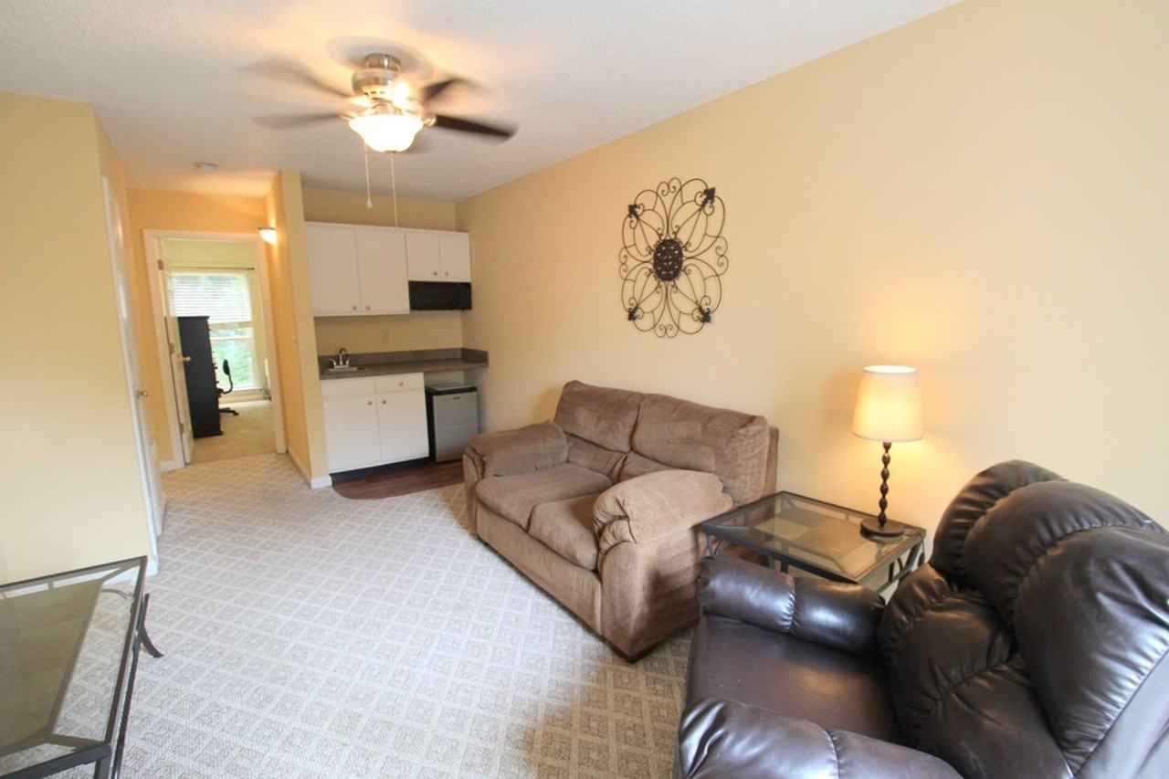 1352 Bradley Dr - Photo 5 of 24