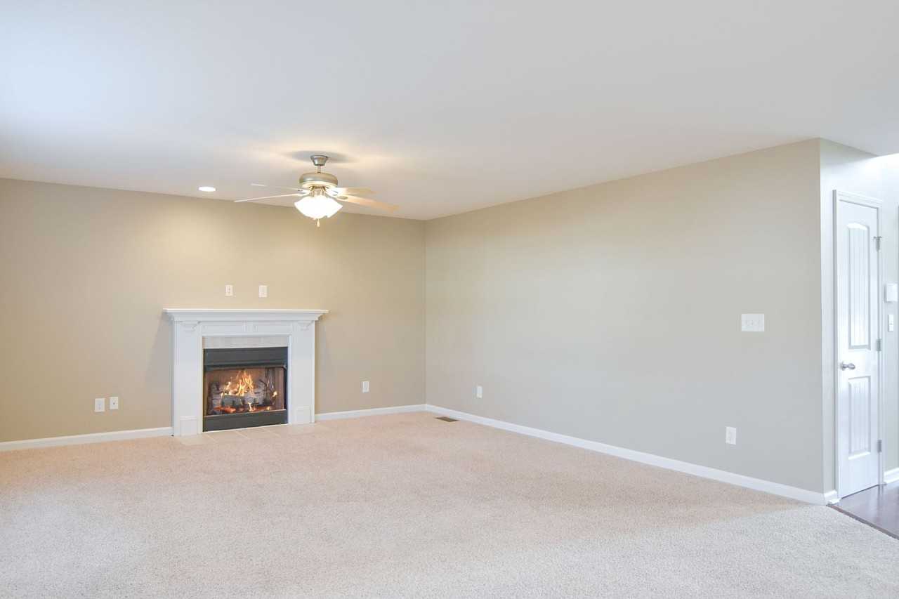 3361 Melissa Ln - Photo 3 of 18