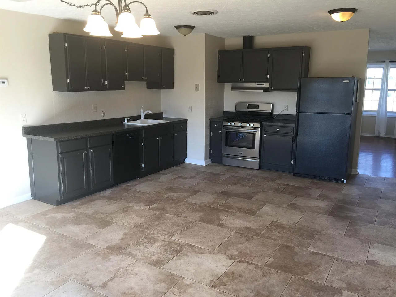 3436 Lewis Ln - Photo 2 of 7