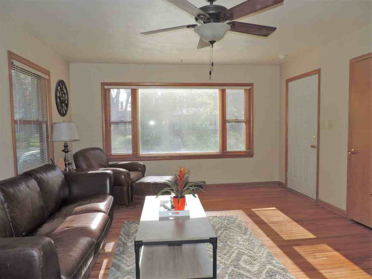 429 Crestview Ave - Photo 4 of 30