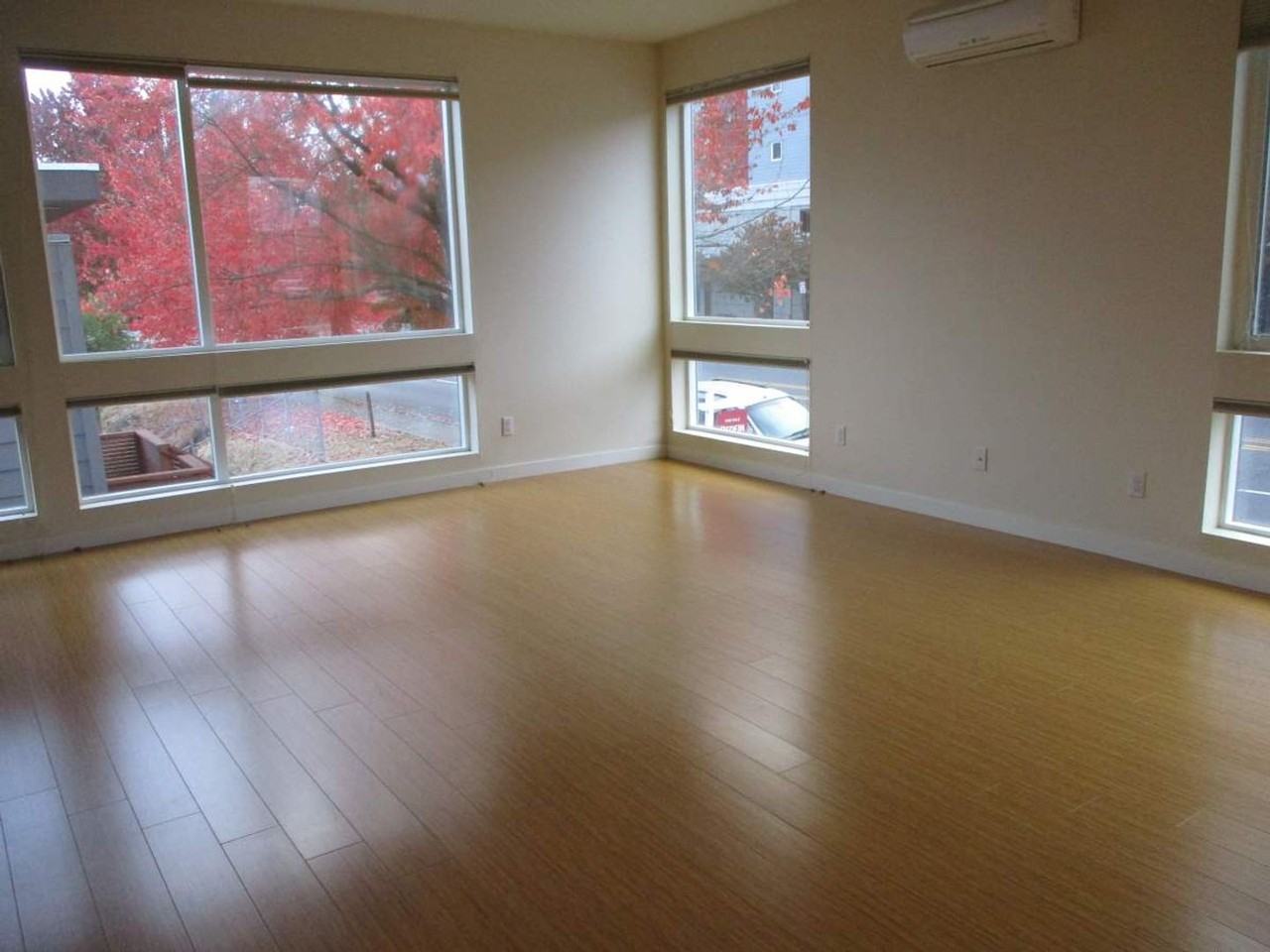 2359 Yakima Ave - Photo 4 of 29