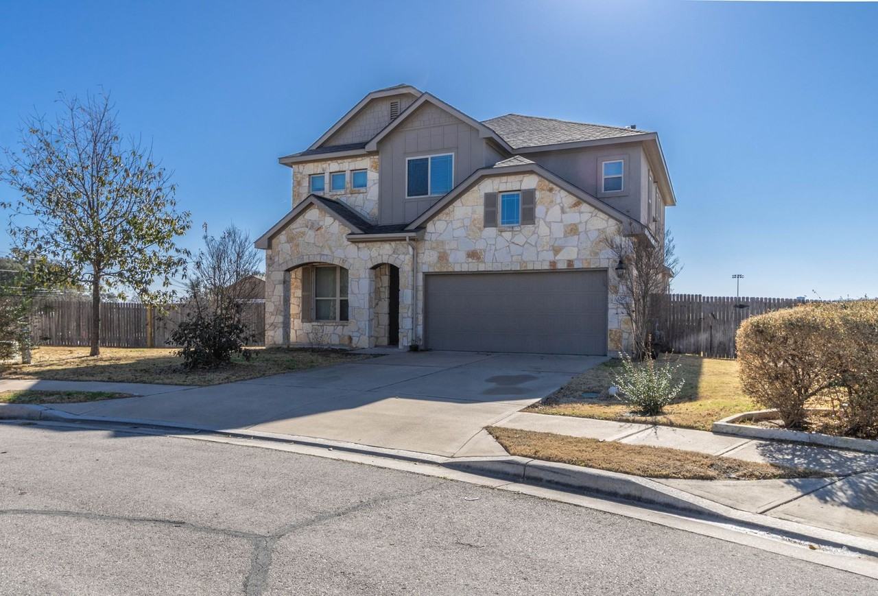 529 Cerrito Cv - Photo 2 of 50