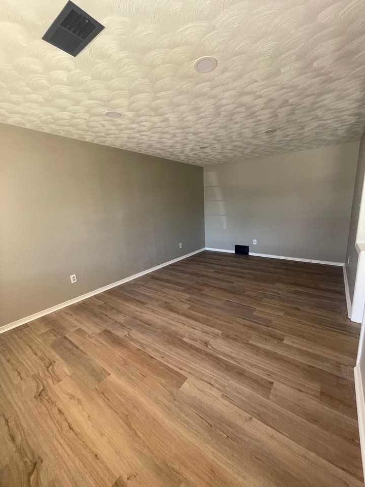 1620 56th St - Photo 6 of 35