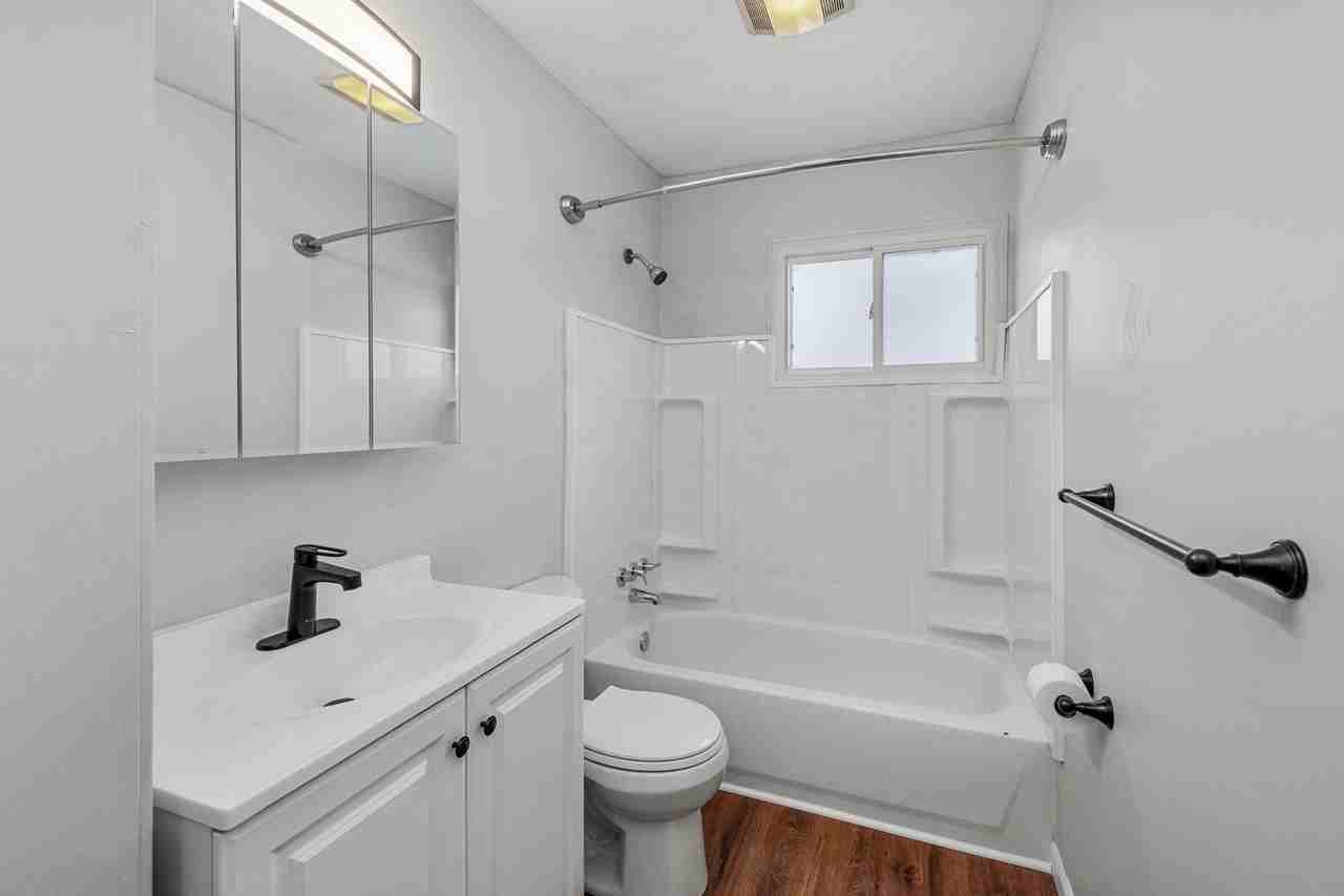 10821 Bellview Dr - Photo 2 of 19