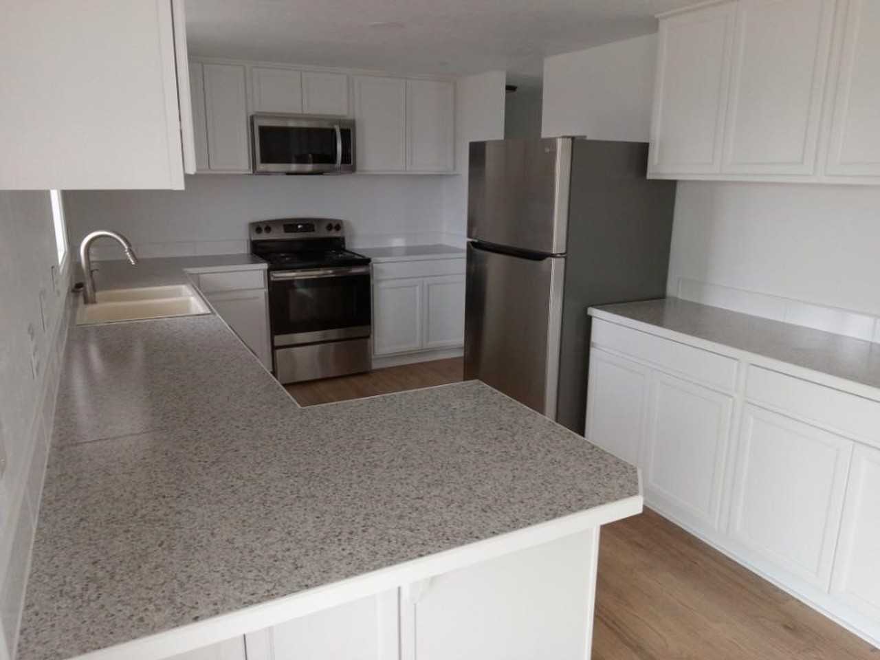 586 Ne Bean Dr - Photo 6 of 15