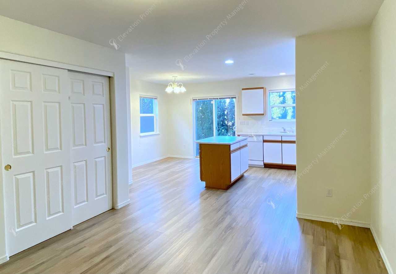 1937 Sw Canyon Dr - Photo 7 of 40