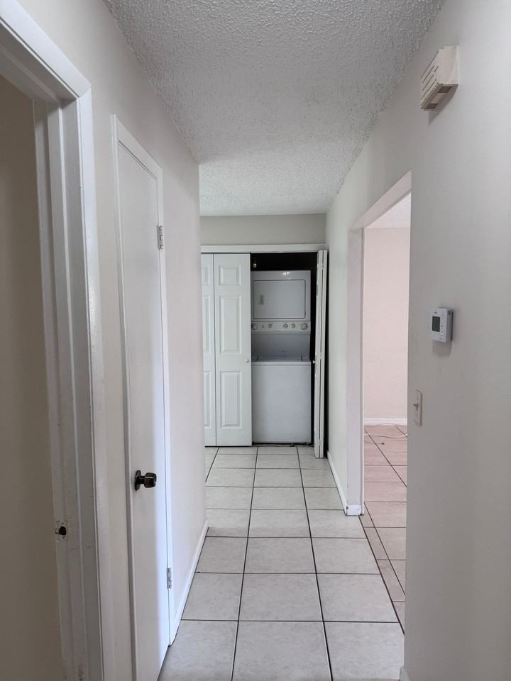 915 E Weatherbee Rd - Photo 6 of 14