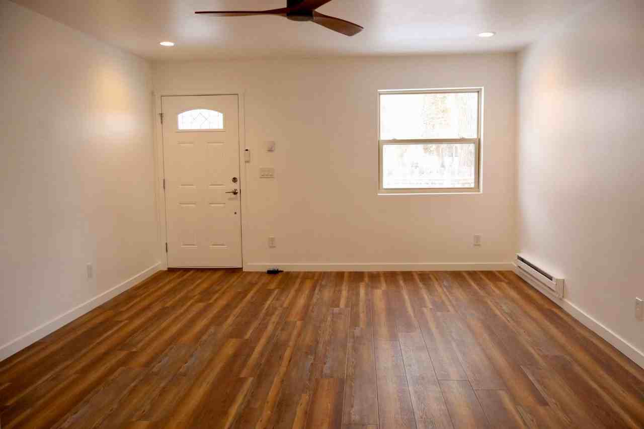 927 N 24th St - Photo 3 of 10