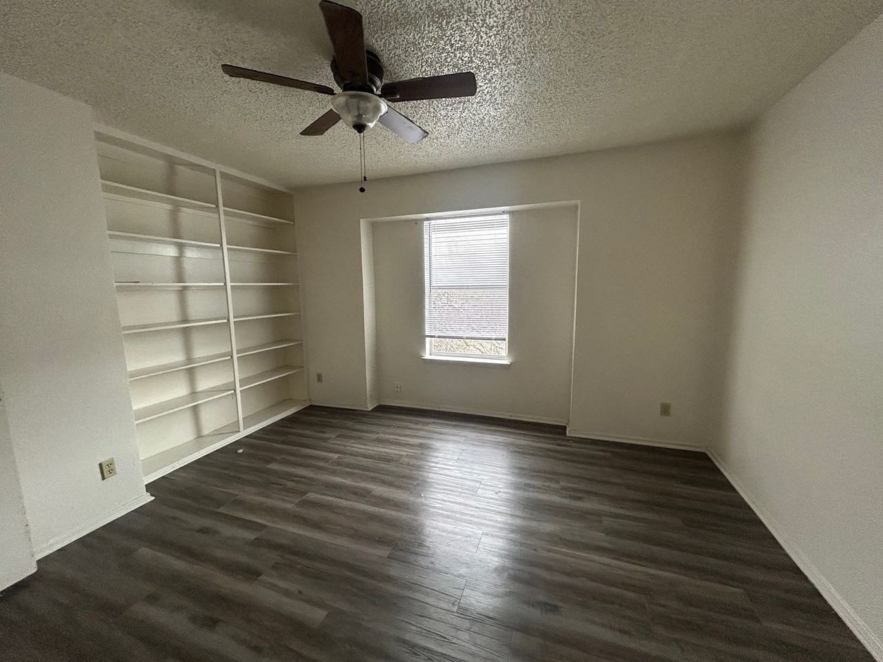 1806 Meridian Ave - Photo 2 of 9