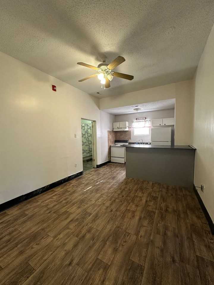 848 Hackney Ave #B - Photo 6 of 11