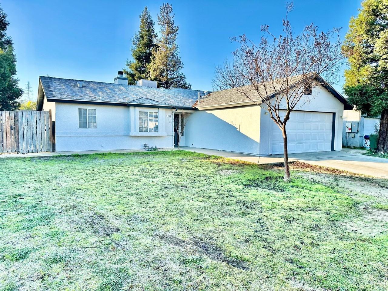 2363 Sierra View St - Photo 2 of 21