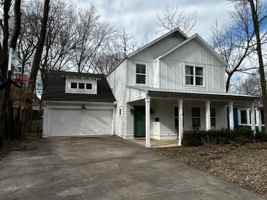 featured image of 517 North Walnut Avenue