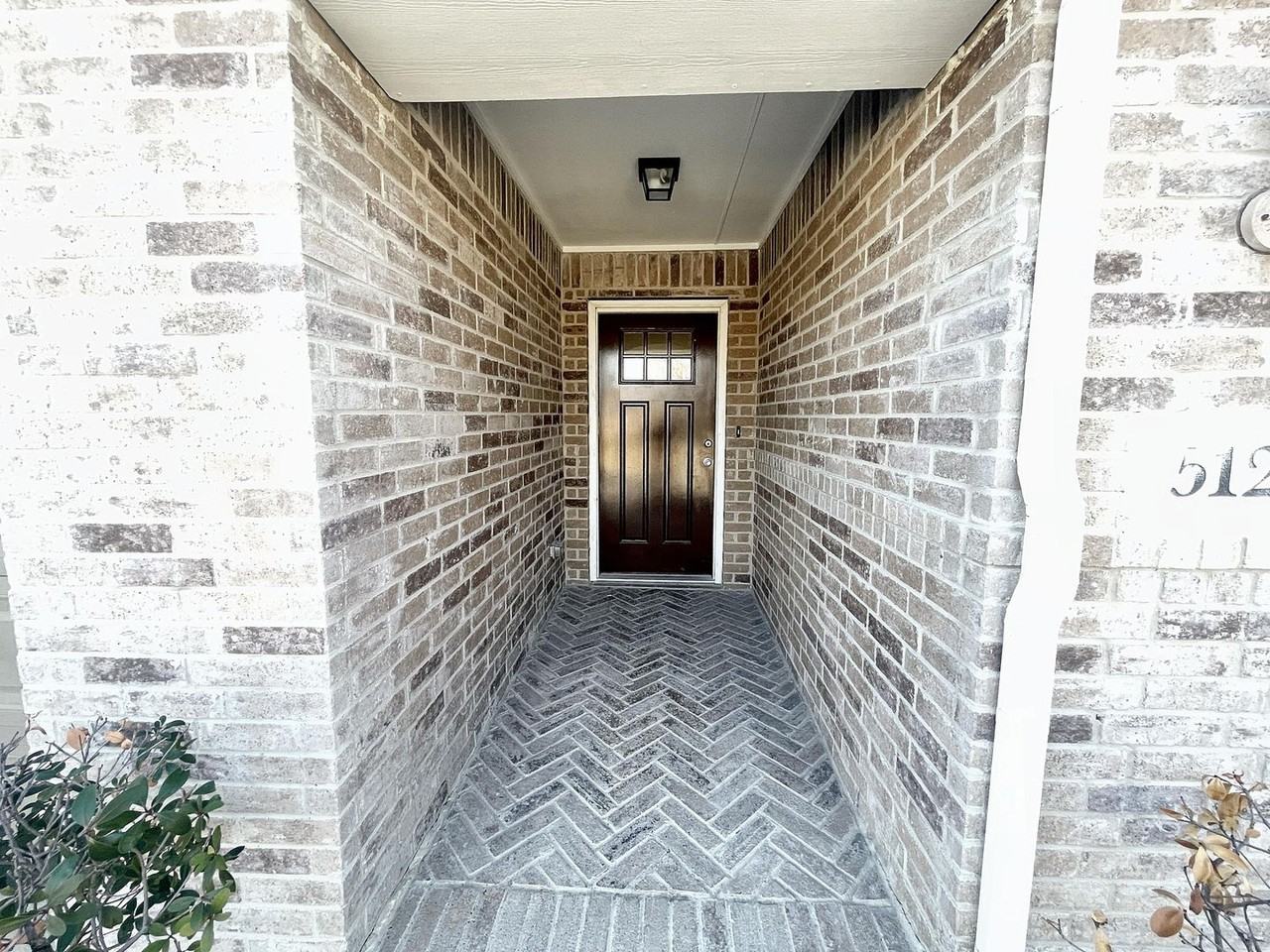 512 Stableford St - Photo 4 of 37