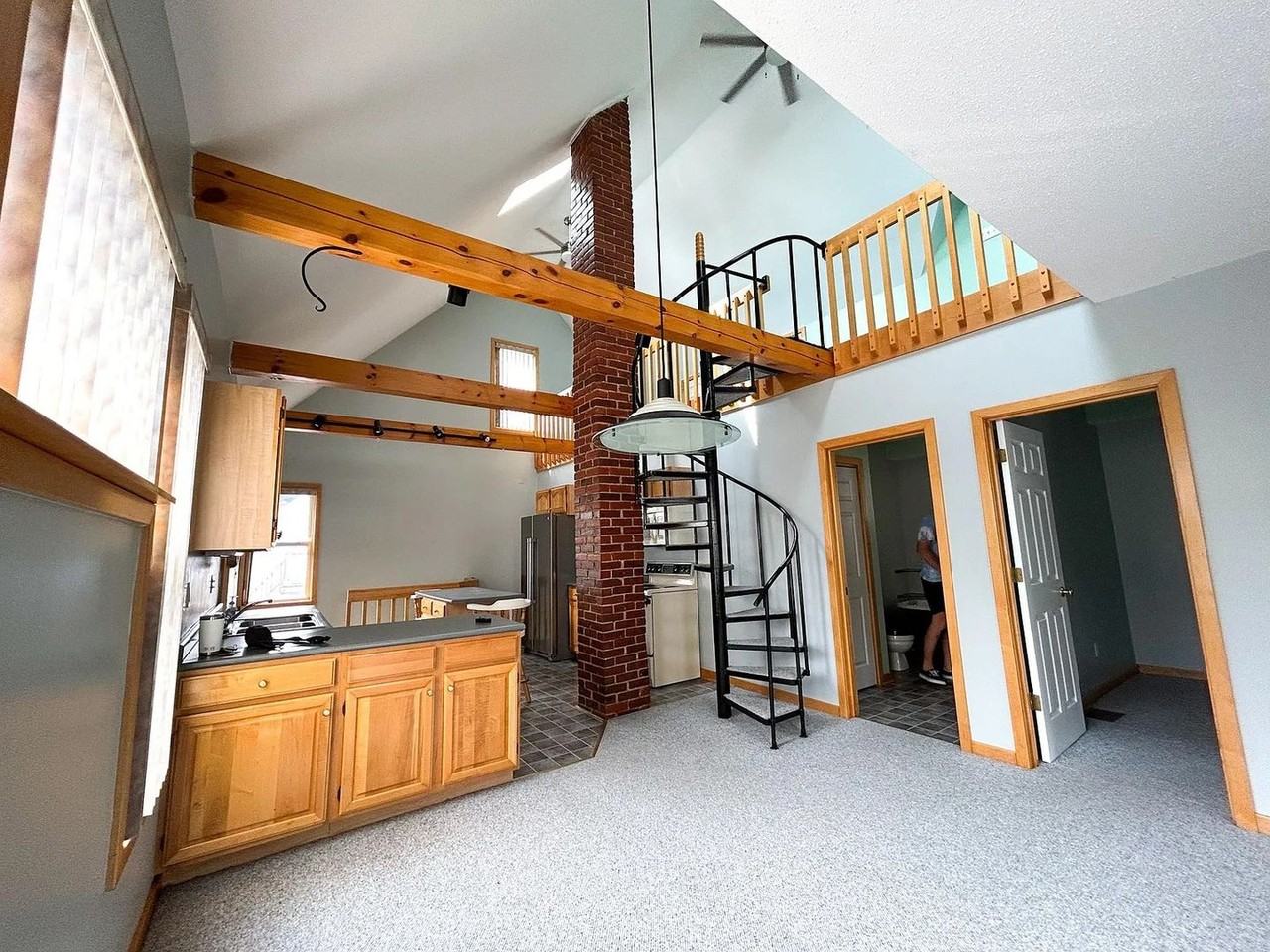 217 Short St - Photo 2 of 11