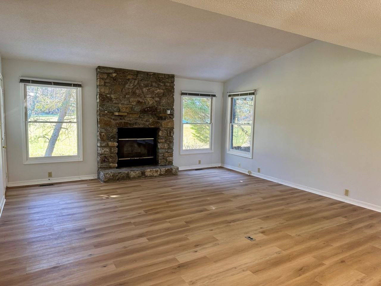 11 Llama Vista Ct - Photo 3 of 36