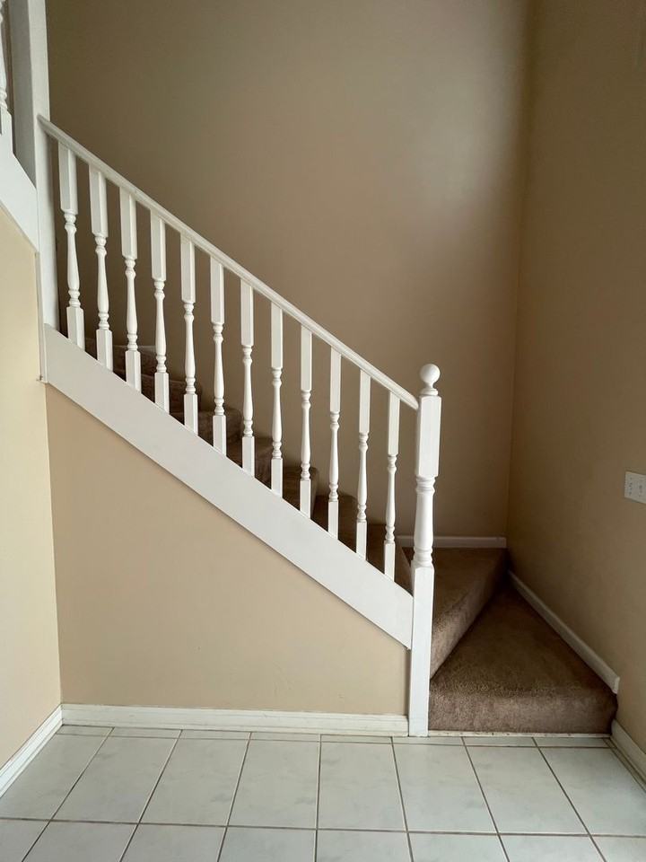 118 Commons Dr - Photo 3 of 23