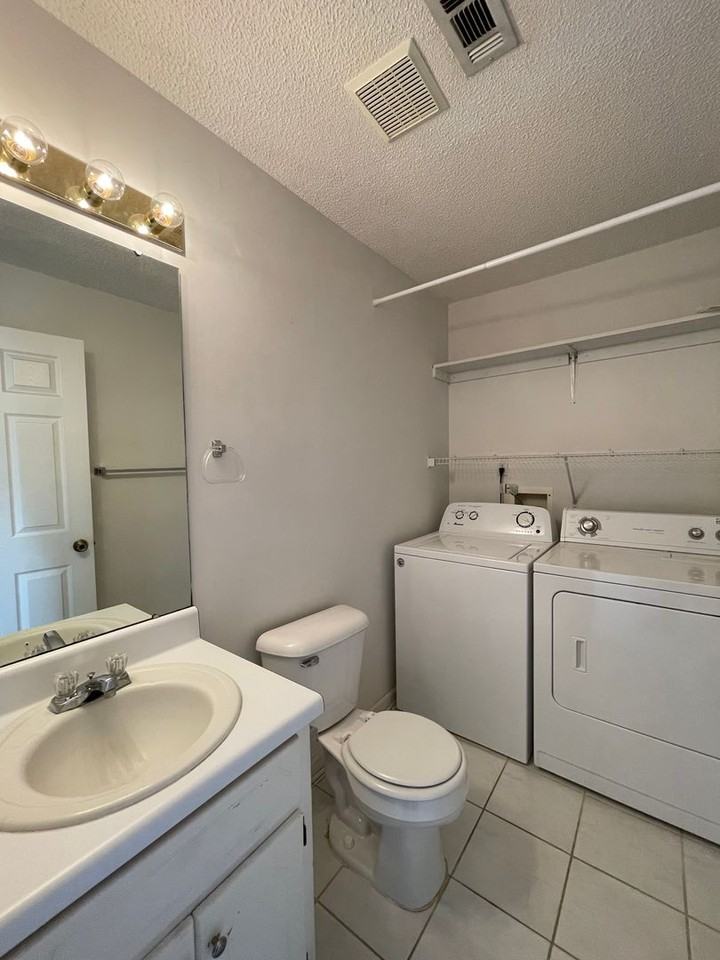 118 Commons Dr - Photo 4 of 23