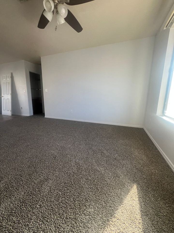 1151 W 540 N #4 - Photo 5 of 12