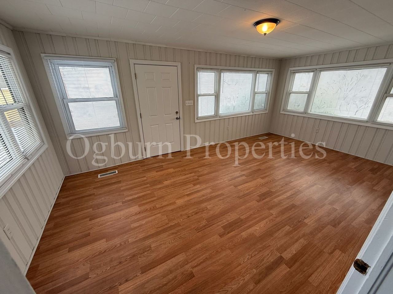 3958 Northampton Dr - Photo 2 of 12