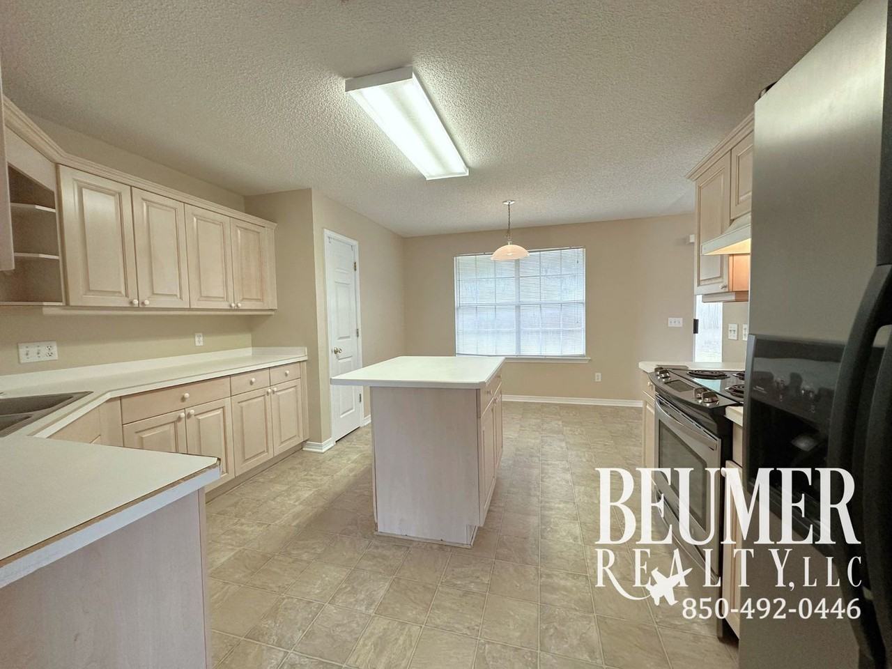 1907 Coral Island Rd - Photo 4 of 26