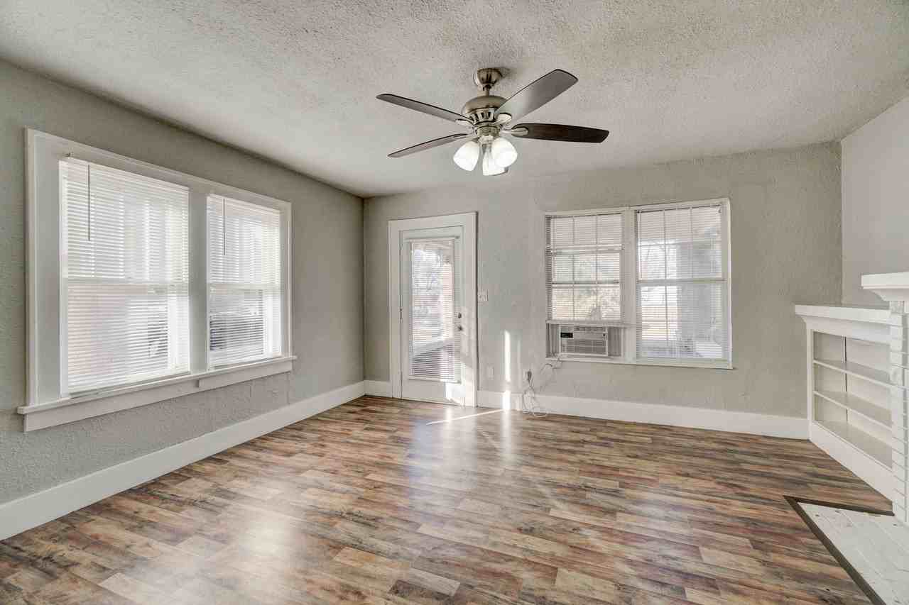 406 Sw 23rd St - Photo 6 of 12