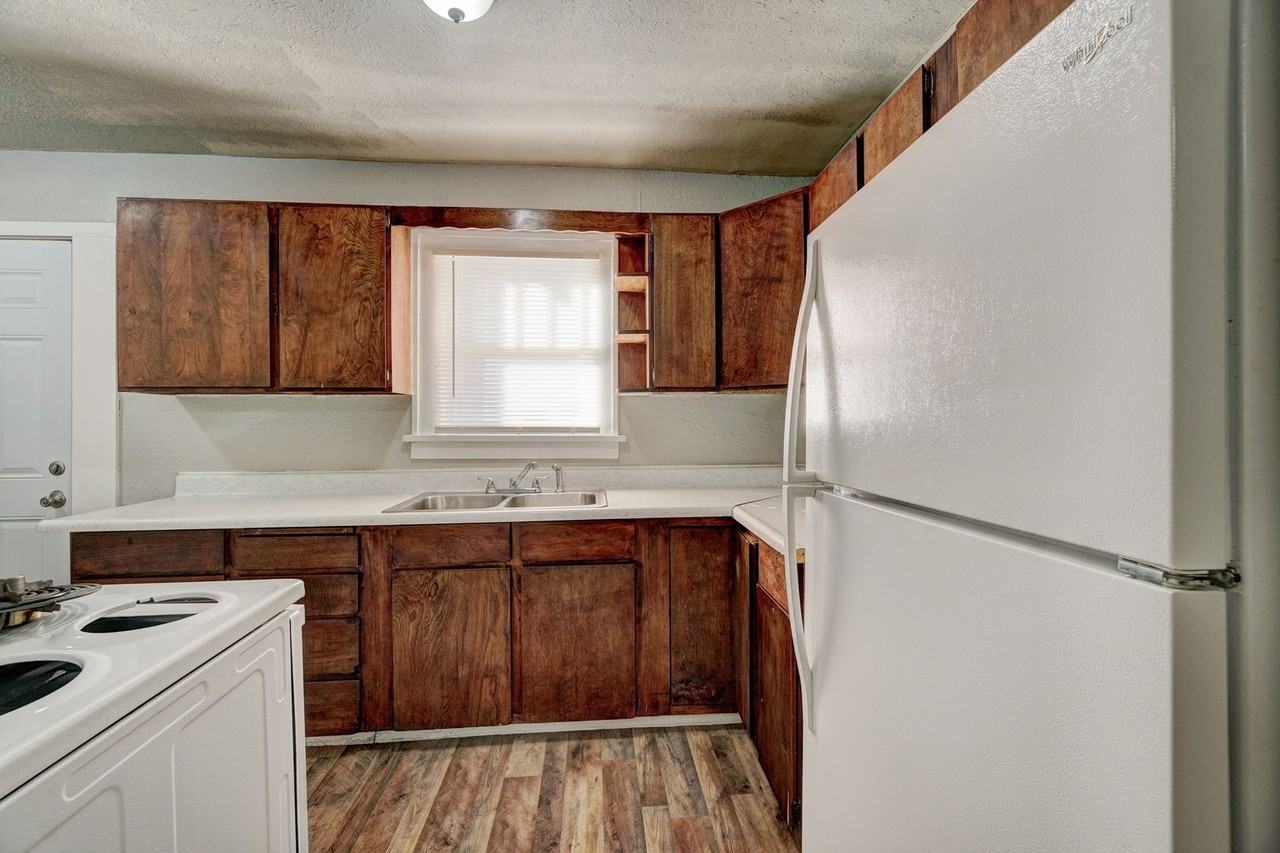 406 Sw 23rd St - Photo 7 of 12