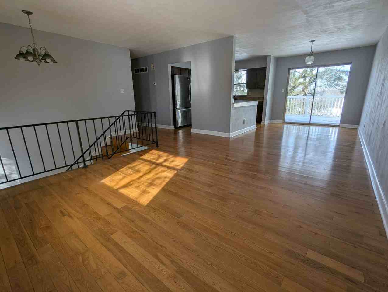 7321 Sutherland Ave - Photo 3 of 21