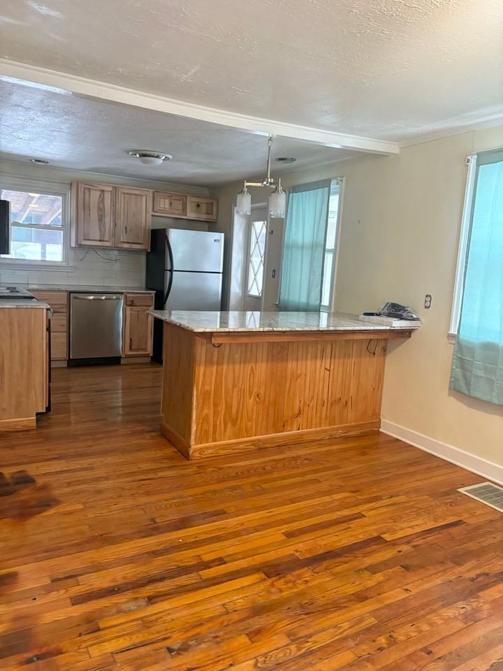 110 Victory Dr - Photo 7 of 21