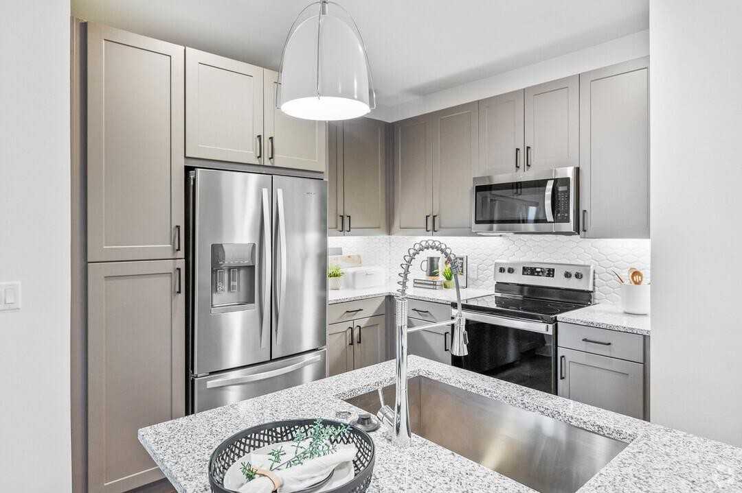 3815 Southgate Village Way - Photo 3 of 17