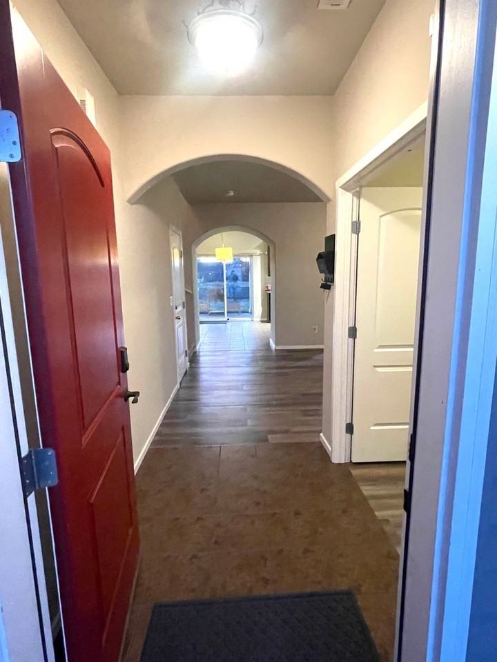 5718 Tyre Dr - Photo 4 of 37