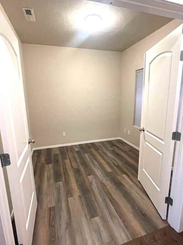 5718 Tyre Dr - Photo 6 of 37