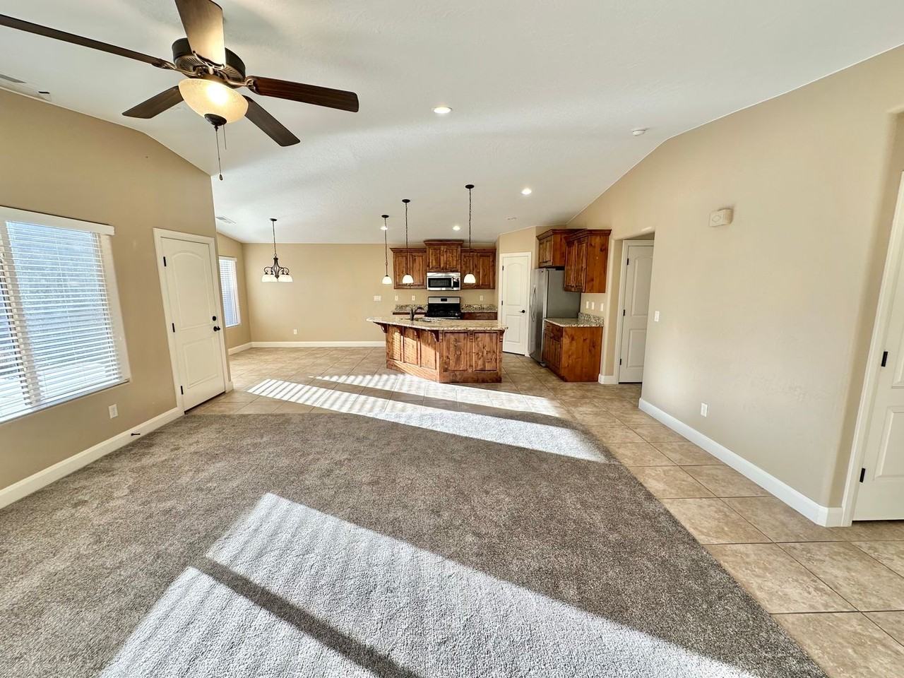 518 N Creek Ridge Cir - Photo 5 of 25