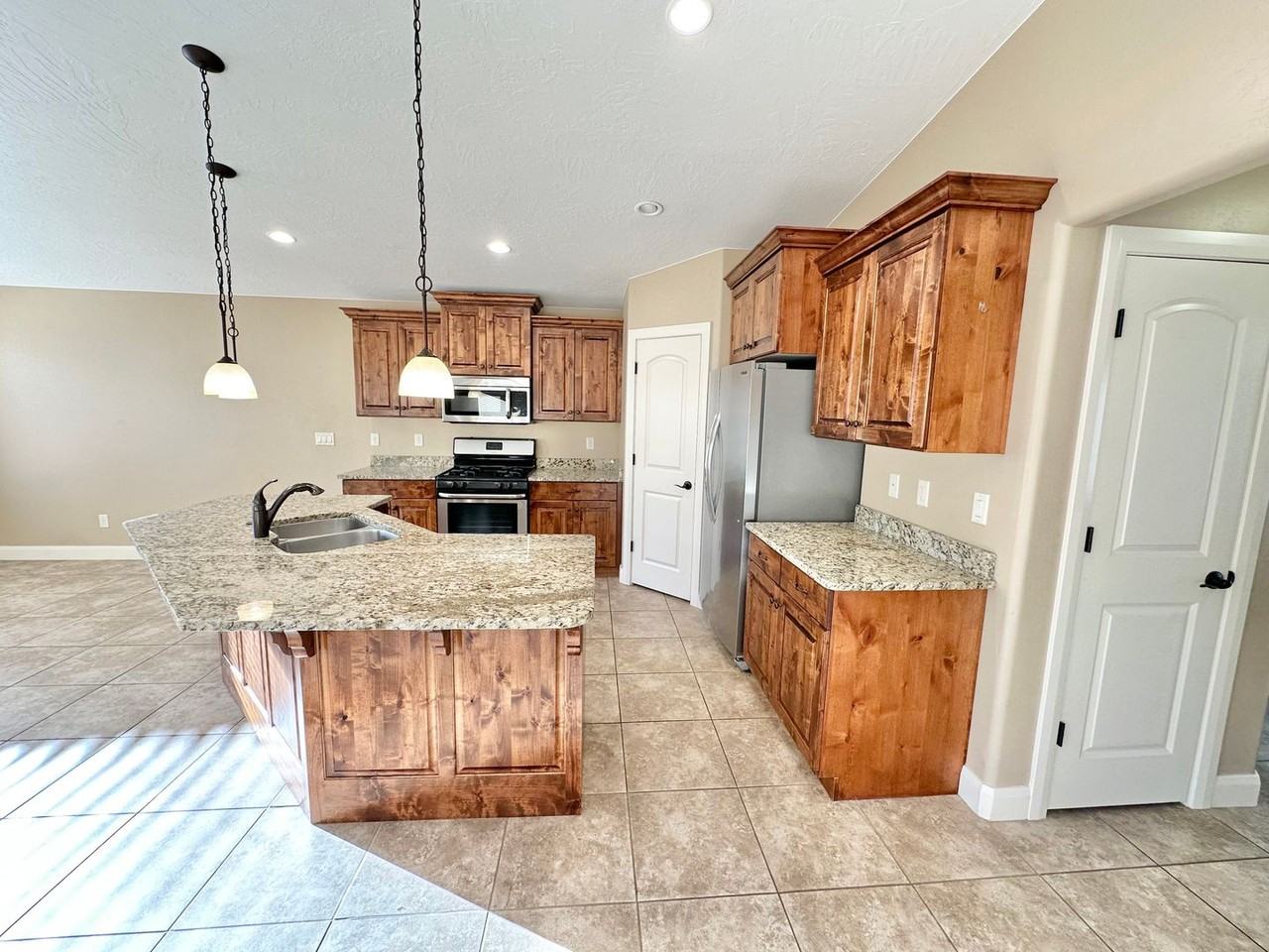 518 N Creek Ridge Cir - Photo 6 of 25