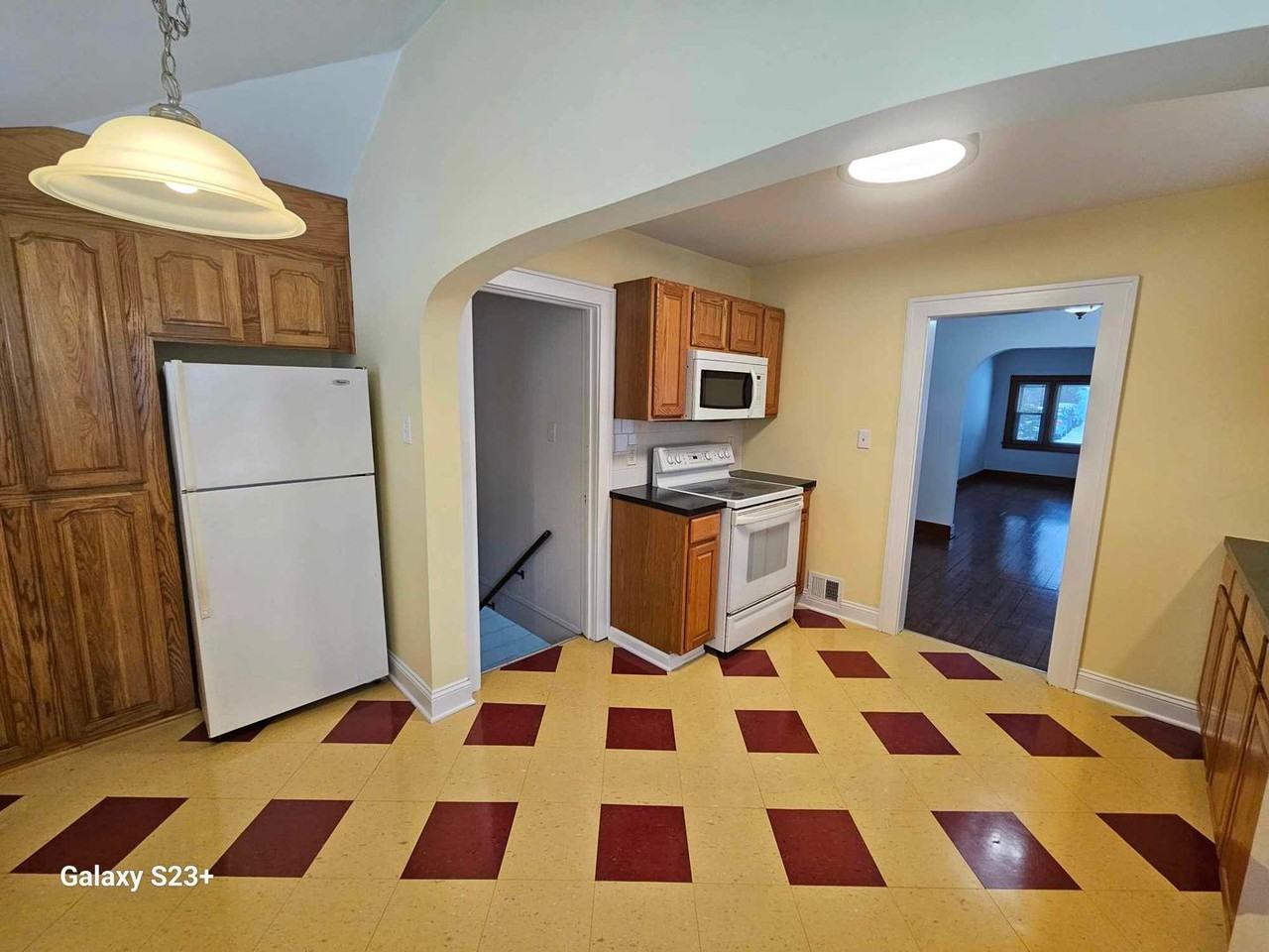 452 Needham Ave - Photo 4 of 19