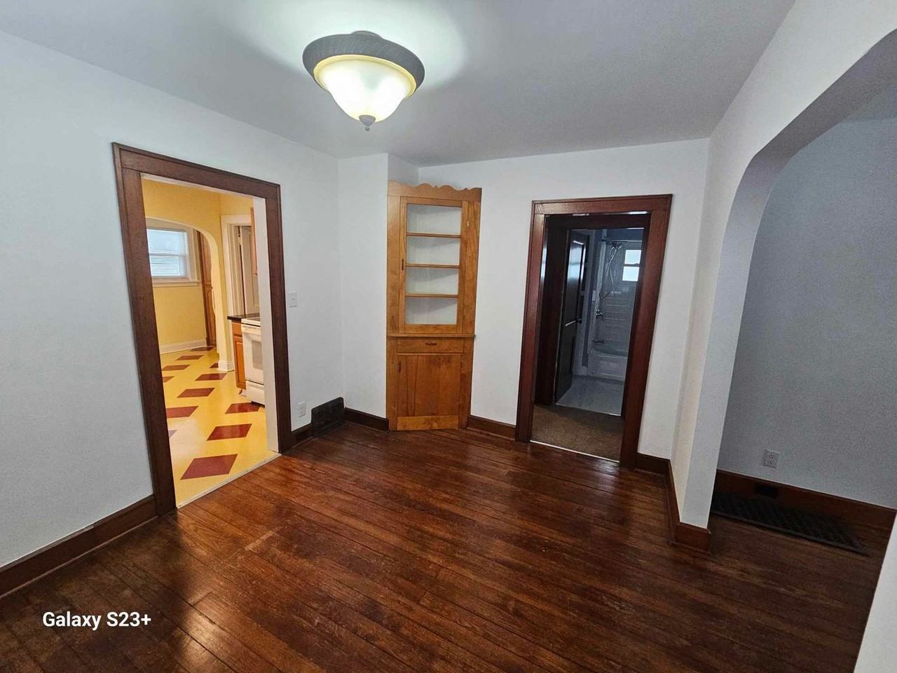 452 Needham Ave - Photo 7 of 19