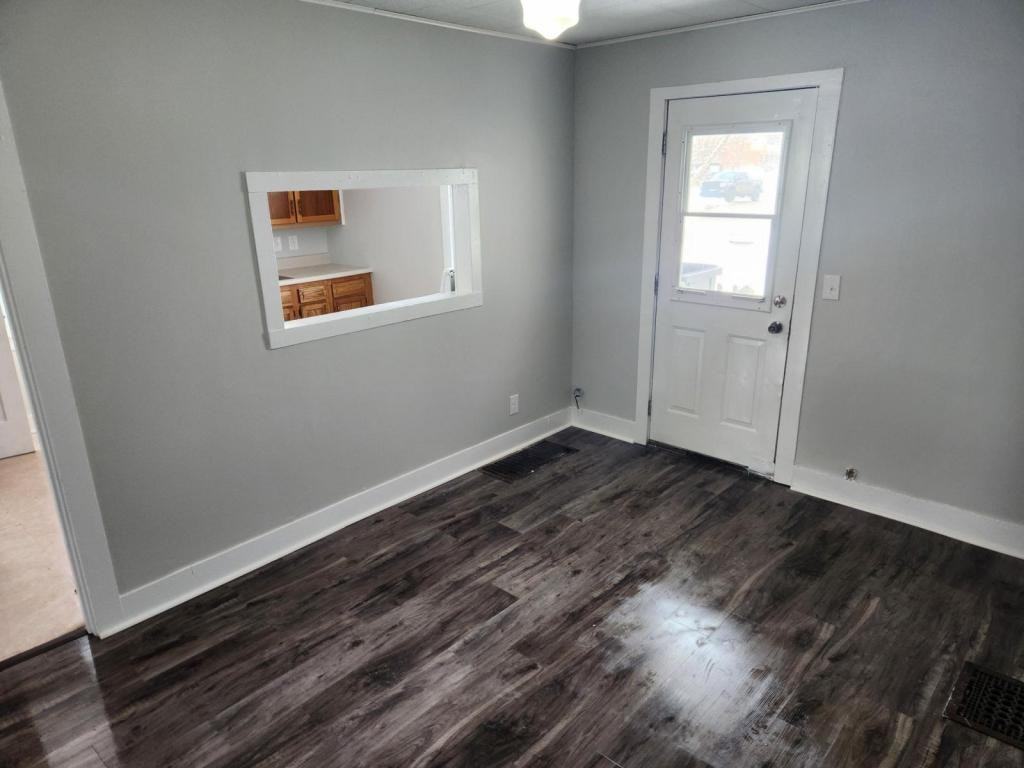 212 S Union St - Photo 2 of 6