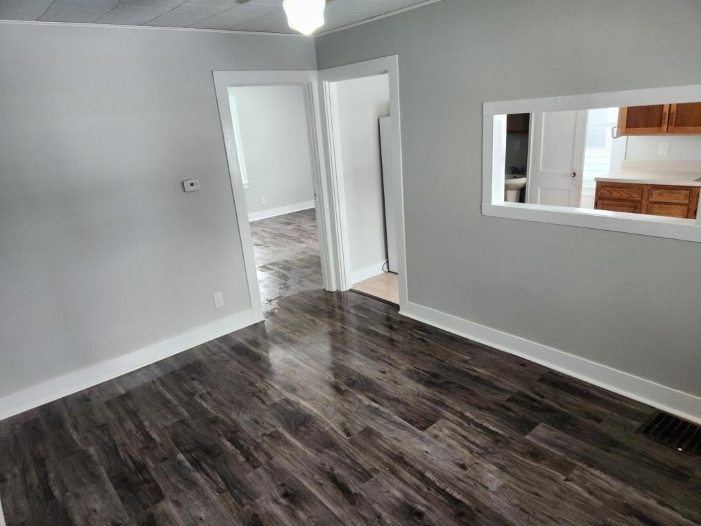 212 S Union St - Photo 3 of 6