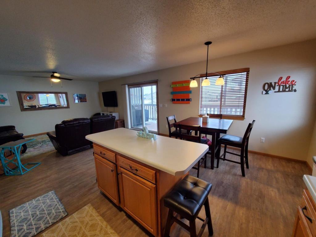 1652 Exchange St - Photo 5 of 18