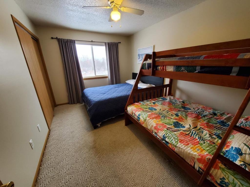 1652 Exchange St - Photo 7 of 18
