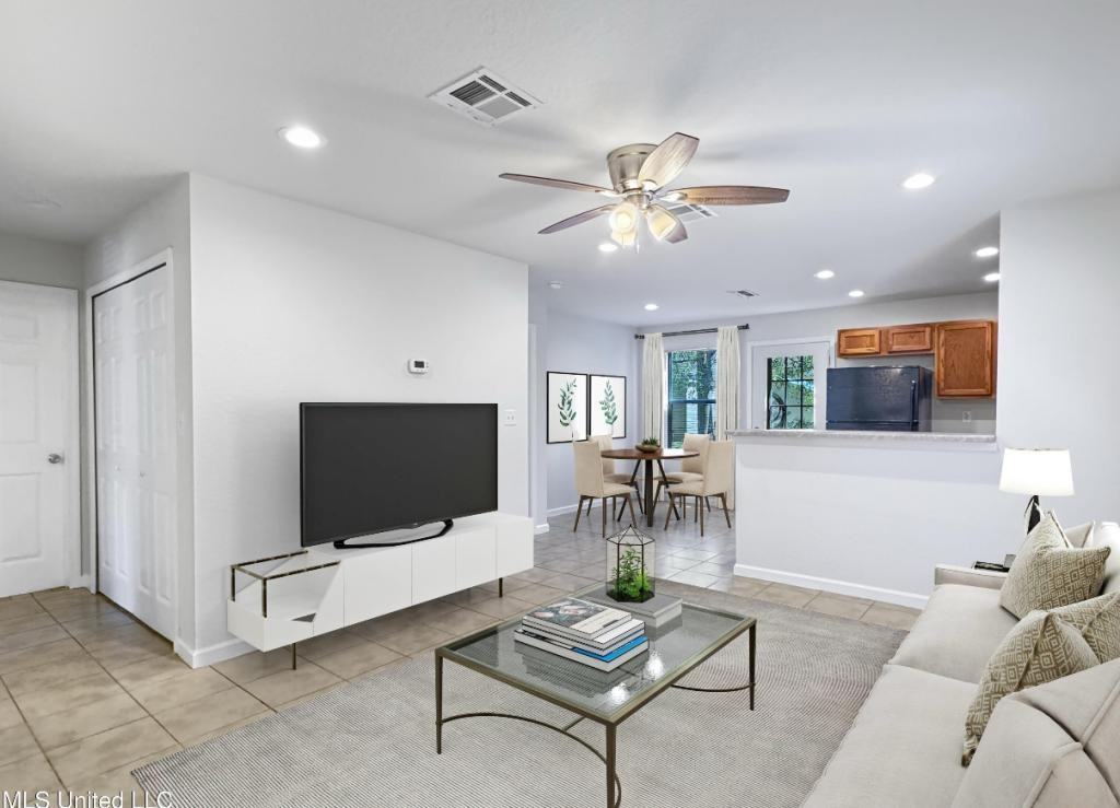 7132 Sunflower St - Photo 2 of 21