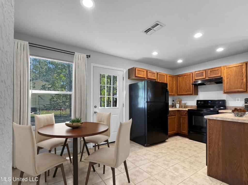 7132 Sunflower St - Photo 5 of 21